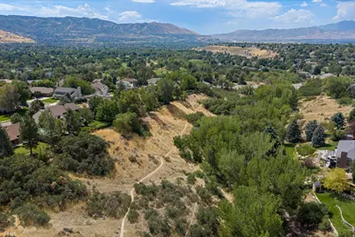 11602 S Hickory Valley Dr E, Sandy, UT 84092 - Photo 5