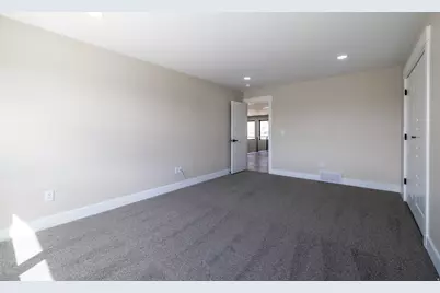 2899 E Lake Dr, Eagle Mountain, UT 84005 - Photo 25