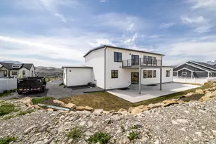 2899 E Lake Dr, Eagle Mountain, UT 84005 - Photo 7