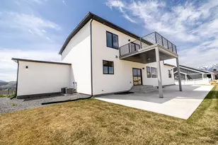 2899 E Lake Dr, Eagle Mountain, UT 84005 - Photo 11