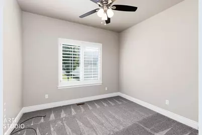 740 N Champion Ln, Kaysville, UT 84037 - Photo 25