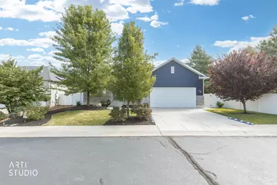 740 N Champion Ln, Kaysville, UT 84037 - Photo 3