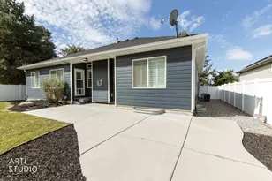 740 N Champion Ln, Kaysville, UT 84037 - Photo 33