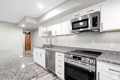 182 N Sierra Way W, Layton, UT 84041 - Photo 29