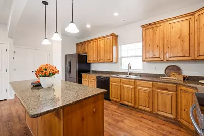 2029 W Crescent Row S, Mapleton, UT 84664 - Photo 17