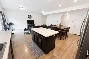 4214 W Willard Park Ct, Riverton, UT 84096 - Photo 9