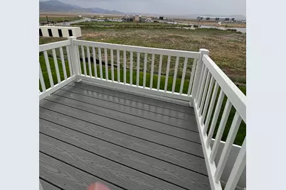 699 E Ryegrass Dr N, Eagle Mountain, UT 84005 - Photo 15