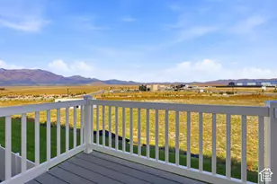 699 E Ryegrass Dr N, Eagle Mountain, UT 84005 - Photo 23