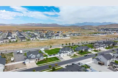 169 E Trail Rider Peak Dr, Eagle Mountain, UT 84005 - Photo 43