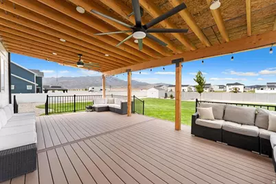 169 E Trail Rider Peak Dr, Eagle Mountain, UT 84005 - Photo 3