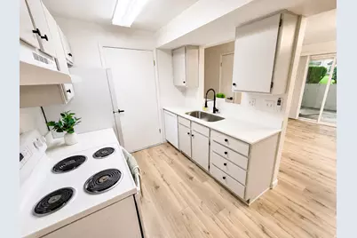 6129 S 1300 St E #T, Murray, UT 84121 - Photo 3