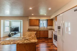 295 N 330 E, Orem, UT 84057 - Photo 17