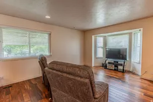 295 N 330 E, Orem, UT 84057 - Photo 11