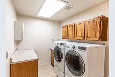 295 N 330 E, Orem, UT 84057 - Photo 43