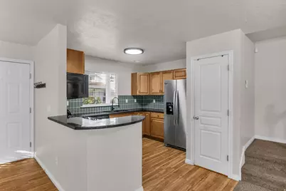 564 Sellwood Ct, Ogden, UT 84401 - Photo 11