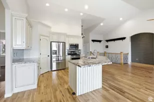 722 W Webb Rd, Draper, UT 84020 - Photo 7