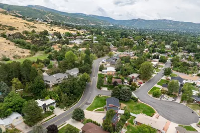 1285 N 900 E, Bountiful, UT 84010 - Photo 33