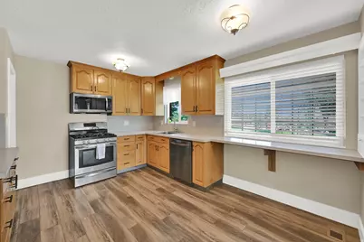 3828 S 2050 W, Roy, UT 84067 - Photo 9