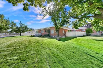 3828 S 2050 W, Roy, UT 84067 - Photo 3