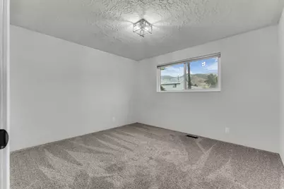 840 N 325 W, Bountiful, UT 84010 - Photo 25