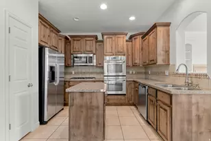 10572 S Ozarks Dr, South Jordan, UT 84009 - Photo 3