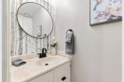 262 E Center St, Bountiful, UT 84010 - Photo 9