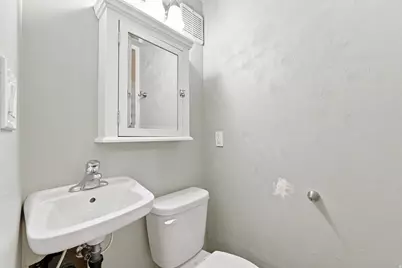 262 E Center St, Bountiful, UT 84010 - Photo 35