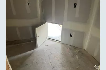3272 N Mohawk Ln E, Provo, UT 84604 - Photo 13