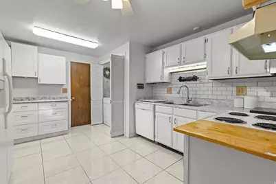 320 N 150 W, Logan, UT 84321 - Photo 9
