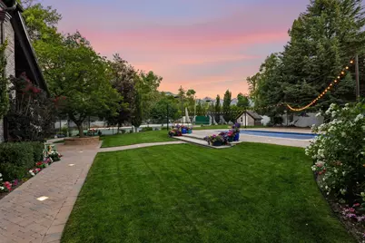 5579 Walker Woods Ln, Holladay, UT 84117 - Photo 15