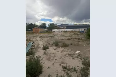 75 N 200 E, Huntington, UT 84528 - Photo 3