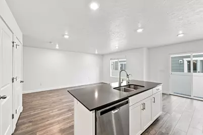 288 N Starboard Dr, Saratoga Springs, UT 84045 - Photo 9