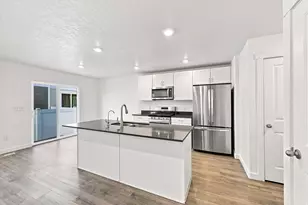 288 N Starboard Dr, Saratoga Springs, UT 84045 - Photo 5