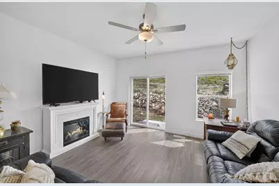 7394 Escalante Dr N, Eagle Mountain, UT 84005 - Photo 9
