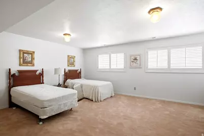 1802 Whispering Oaks Dr, Ogden, UT 84403 - Photo 27