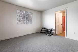 2439 N Wellington Dr W, Harrisville, UT 84414 - Photo 19