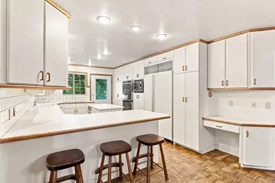 2830 E Valley View Ave S, Holladay, UT 84117 - Photo 7