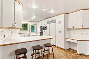 2830 E Valley View Ave S, Holladay, UT 84117 - Photo 7