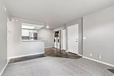 945 E Creek Hill Ln #10, Midvale, UT 84047 - Photo 7