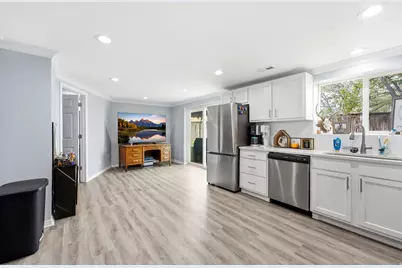 10384 S Amaryllis Dr, Sandy, UT 84094 - Photo 21