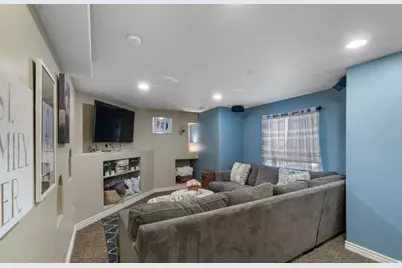 6360 N Willow Creek Rd, Mountain Green, UT 84050 - Photo 19