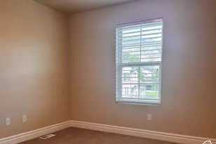 132 N 360 W, Centerville, UT 84014 - Photo 19
