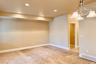 132 N 360 W, Centerville, UT 84014 - Photo 5