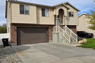 2626 W 2225 S, Syracuse, UT 84075 - Photo 1