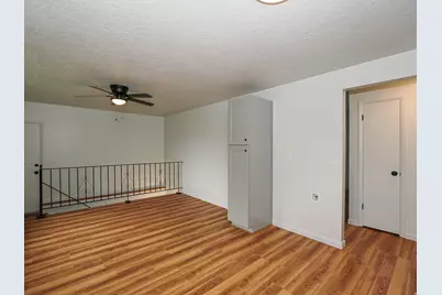 2683 W Castle Oaks Cir, Taylorsville, UT 84129 - Photo 9