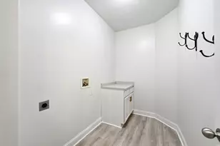 8433 S 6465 W, West Jordan, UT 84081 - Photo 27