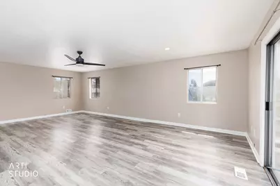 5671 S 2700 W, Roy, UT 84067 - Photo 21