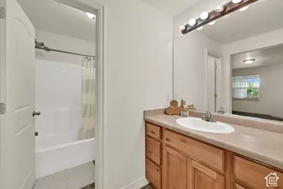 11783 S Currant Dr #107, South Jordan, UT 84009 - Photo 9