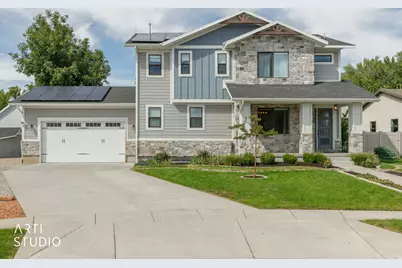364 W Clark Cir, Farmington, UT 84025 - Photo 1