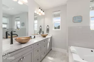 364 W Clark Circle, Farmington, UT 84025 - Photo 31